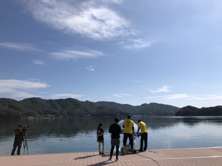 浦ノ内湾でウォーターバルーン体験